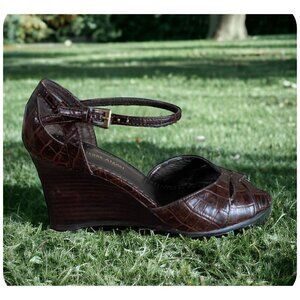 Etienne Aigner Brown Snakeskin Peep Toe Wedge Heel Sandal Women's Sz 7.5M